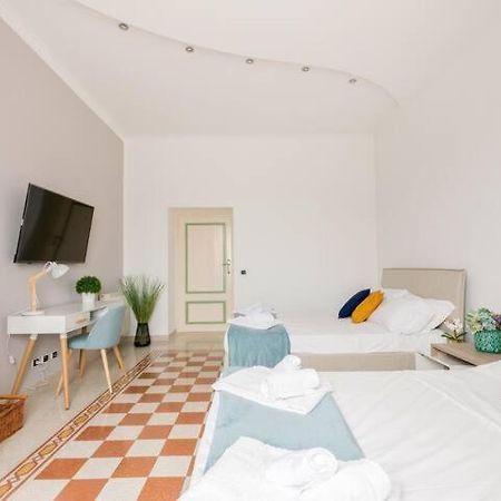Elegant Aparment Vittorio City Center Рим Екстериор снимка
