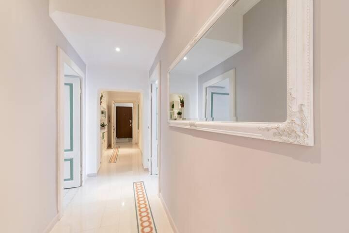 Elegant Aparment Vittorio City Center Рим Екстериор снимка
