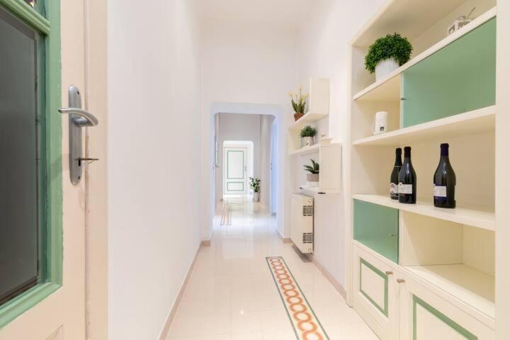 Elegant Aparment Vittorio City Center Рим Екстериор снимка