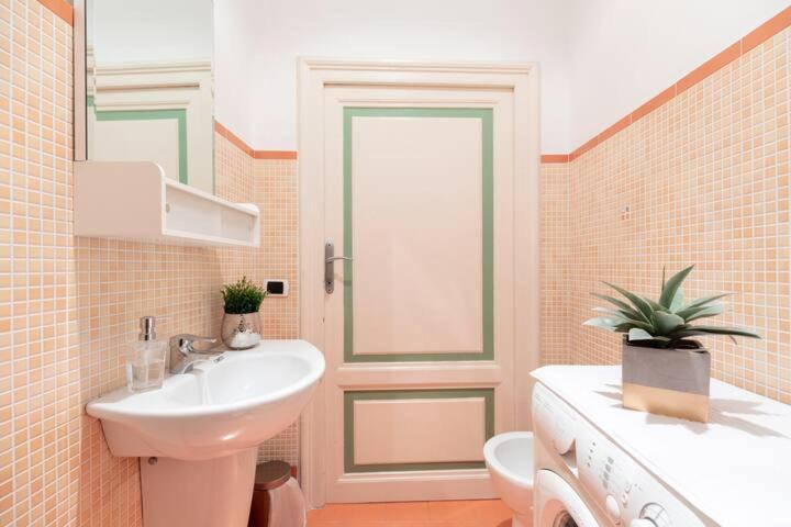 Elegant Aparment Vittorio City Center Рим Екстериор снимка