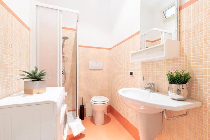 Elegant Aparment Vittorio City Center Рим Екстериор снимка